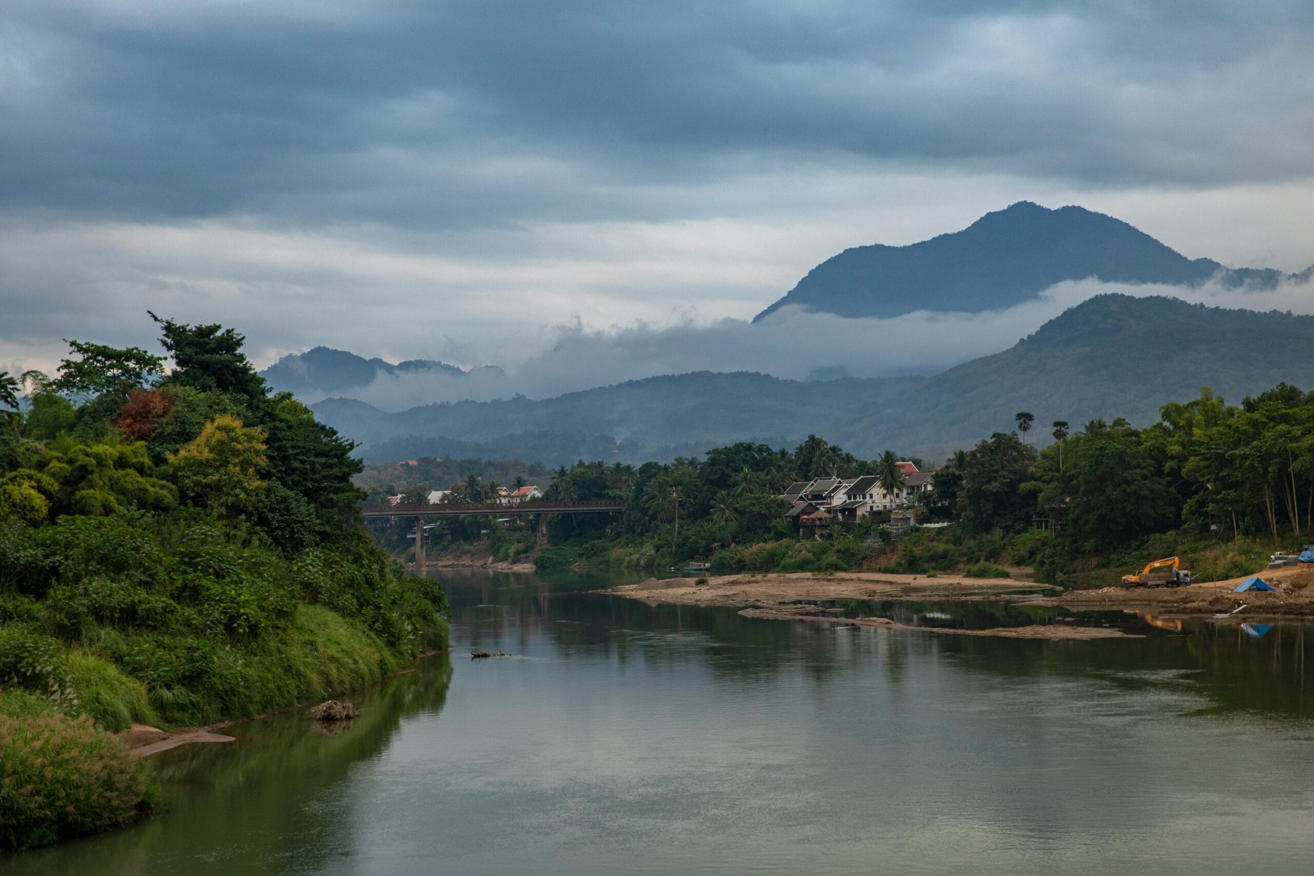 How many days is enough for Laos?